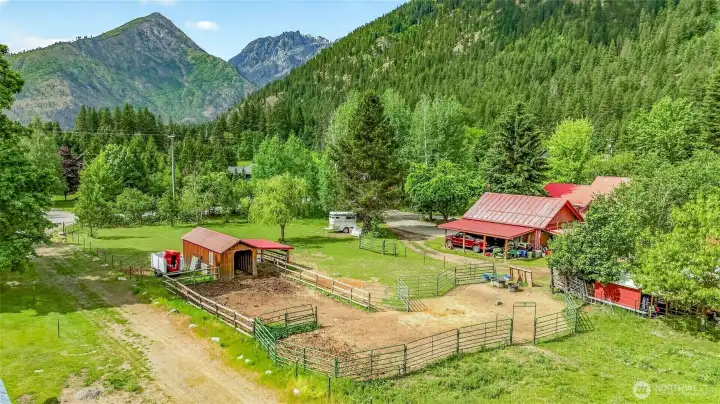 Horse Friendly Amenities Horse Friendly Amenities