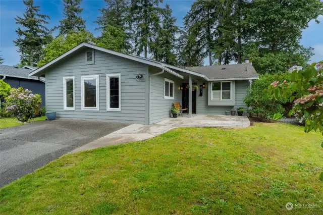 Welcome to this lovely, renovated home, well maintained with pride in ownership in the desirable NE Tacoma community.