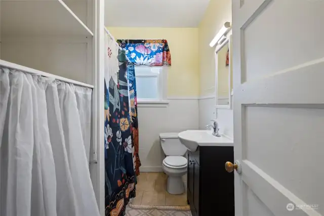 Unit 2 - Bathroom