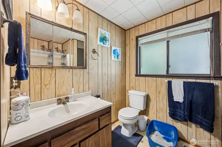 Main level full bath.