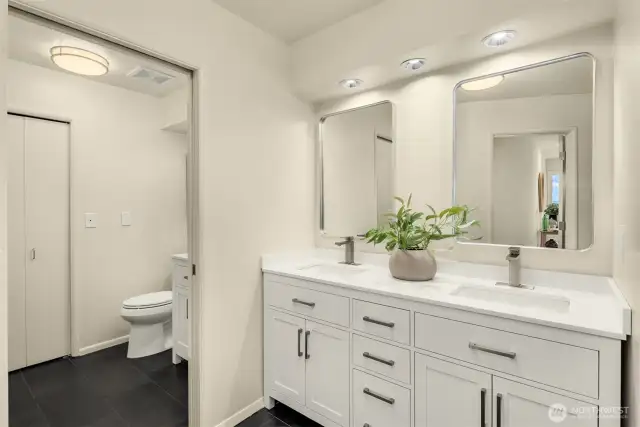 Primary suite bath
