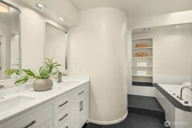 Primary suite