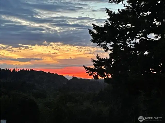 Beautiful end of the day from the deck~