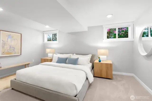 Primary Bedroom w/ walk in closet space