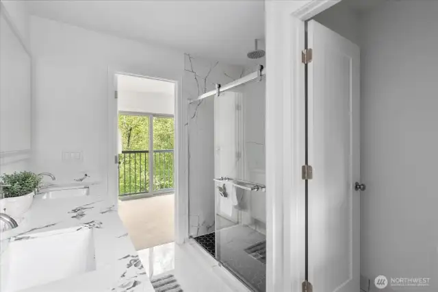 Bright, crisp and clean accents in the primary bathroom.
