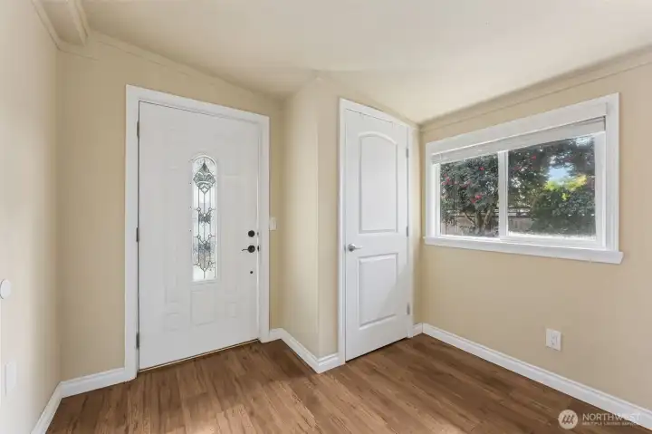 Entry w/Flex room.