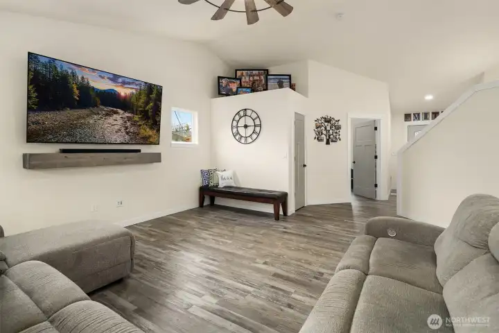 Vaulted ceilings and open concept