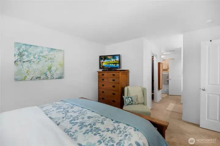 Alternate primary bedroom view