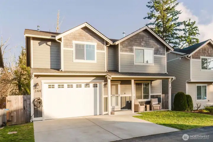 244 NE Tronson Circle