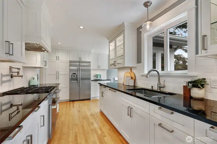 This expanded kitchen is guaranteed to wow the most selective of at-home chefs, (or mother-in-laws!)