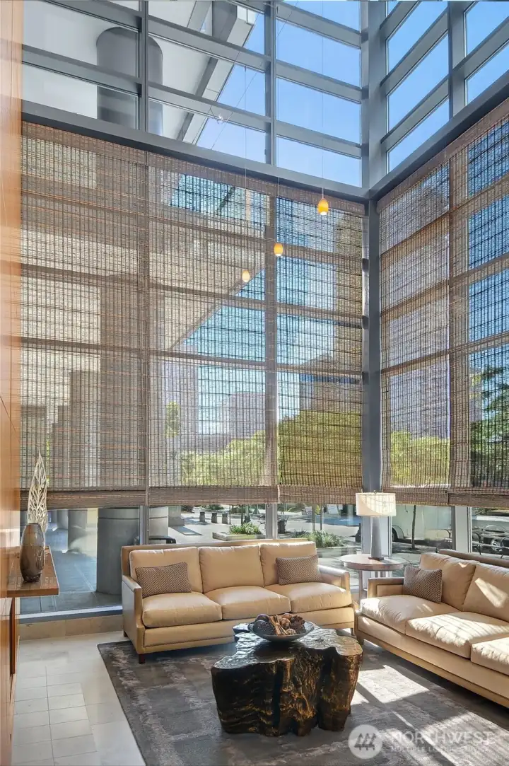 One Lincoln Tower has its own dedicated, professional round-the-clock concierge service located in this impressive entry area. Security, safety and privacy are of the utmost importance at One Lincoln Tower.