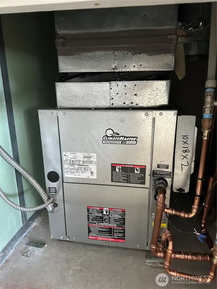 Big bonus: The seller paid $14,000  for a New heat pump in 2023. Heat pumps are highly efficient, all-in-one systems  that heat, cool, and dehumidify homes by transferring heat rather than generating it, offering 300%–400% efficiency.   The lifespan of a heat pump is approximately 15–25 year.