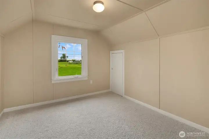 4th bedroom upstairs