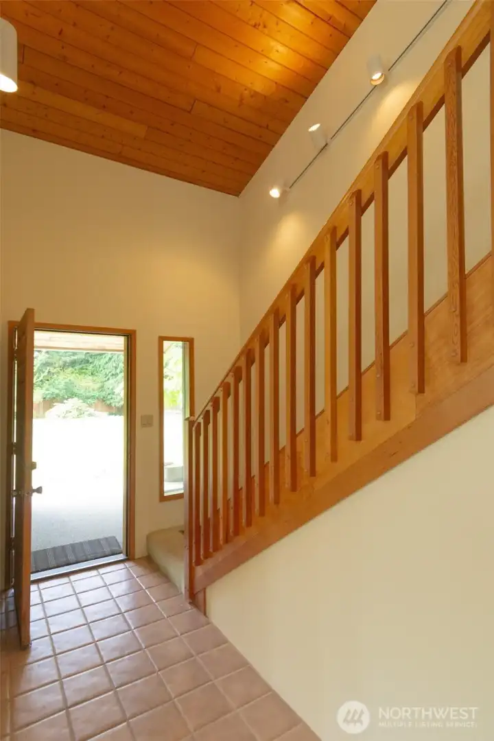 Bright and welcoming entry