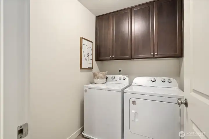 Additional upper floor  loft space