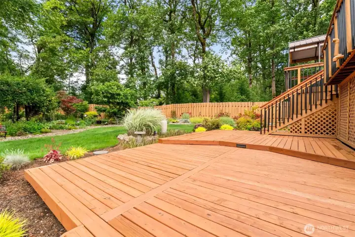 Large lower deck