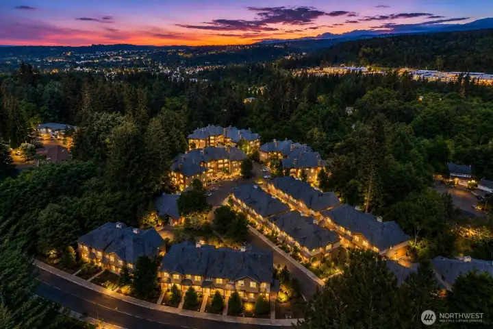 Great Location! Award winning schools and a great neighborhood near Squak Mountain! Welcome home! Great Location! Award winning schools and a great neighborhood near Squak Mountain! Welcome home!