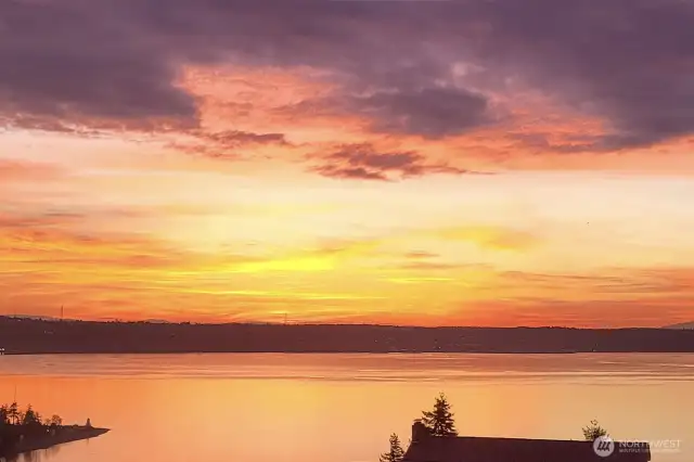 This sunset photo taken from Seller's phone off upper balcony