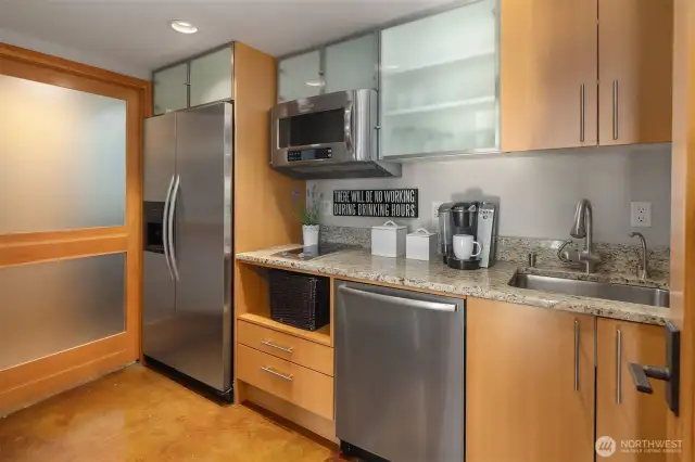 2nd Kitchen on lower level!