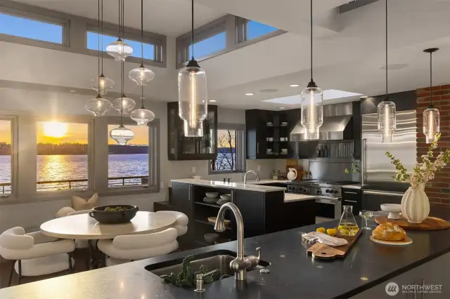 High-end stainless-steel Wolf & Dacor appliances & 2 sinks.
