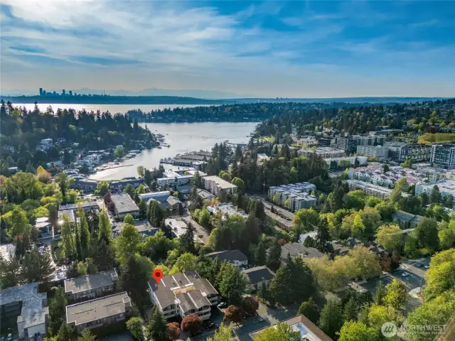 A quick walk through Meydenbauer and you'll be at waters edge, on main street or in downtown! Wherever you head you will only be minutes away!