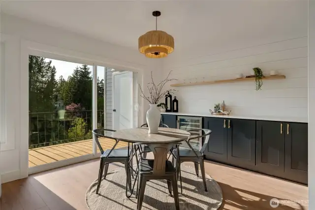 Talk about an amazing kitchen dining and bar area, entertainers dream space. We packed all the essentials into this spacious 1,222 square foot condo and it wont' last.
