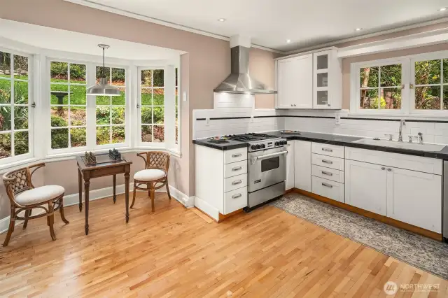 Room for many cooks