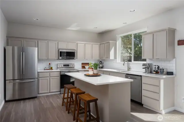 Stainless steel appliance and plenty of space!