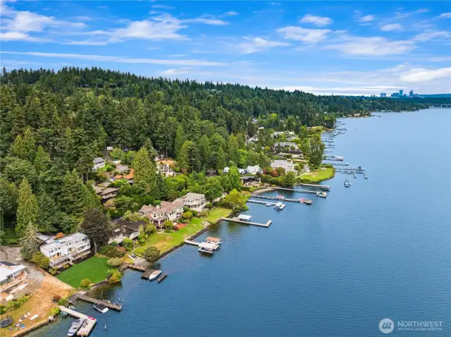 Facing the water and backed by a hill offers the best feng shui: abundance!