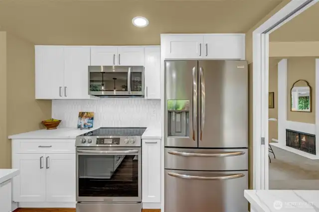 All brand new appliances stay with the home