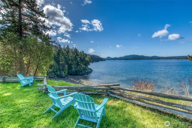 The eleven room Inn and Restaurant is on the top of a bluff with unobstructed southern views over the waters of Ship Bay.