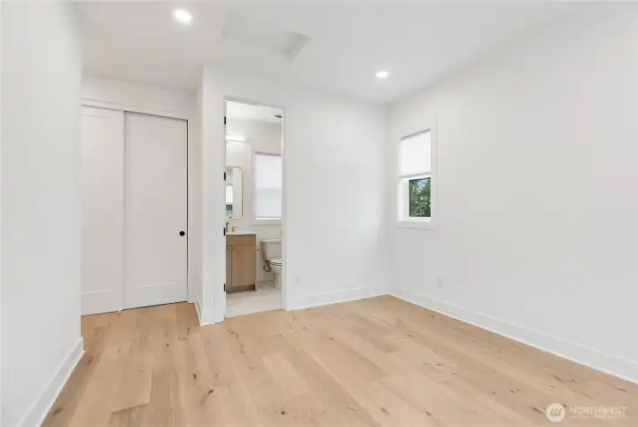 Bedroom 3 (Suite)
