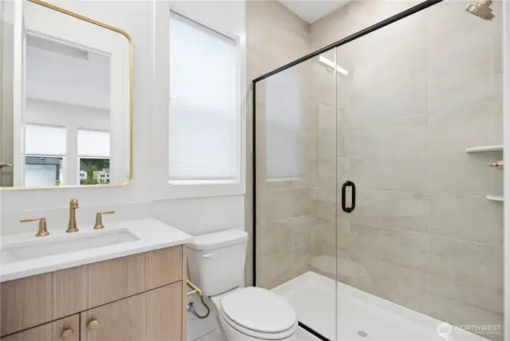 Bathroom 3 attached to Bedroom 3