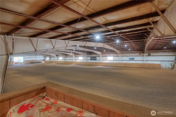 Overhead view of the 220 X100 indoor arena
