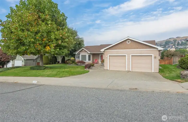 Check out the curb appeal!