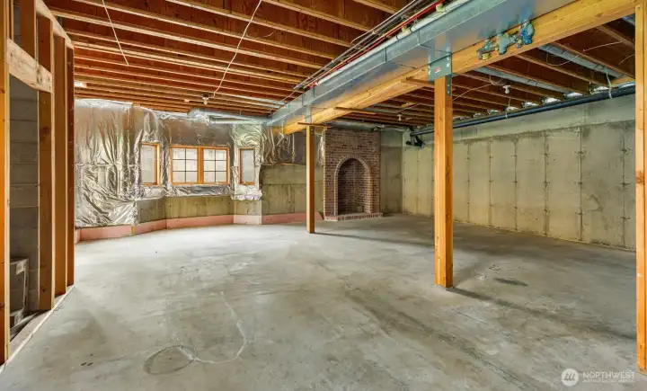 Main room in unfinished basement