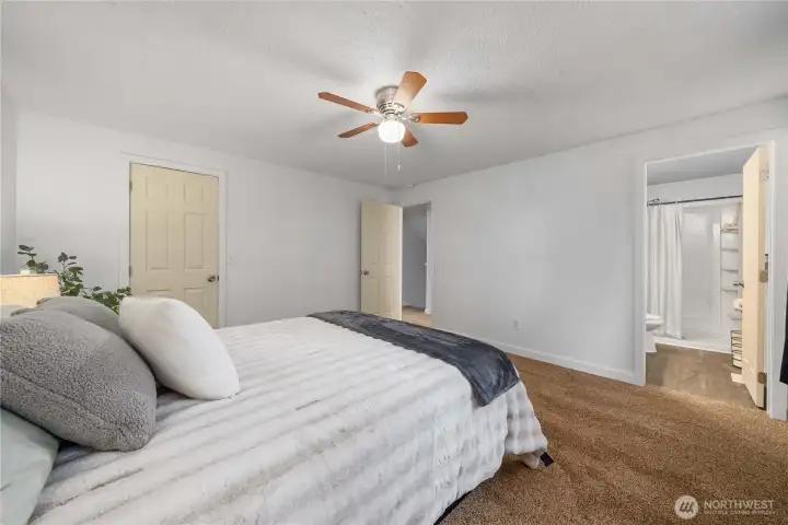 Plenty of room for full king sized suite of furniture, and a ceiling fan!