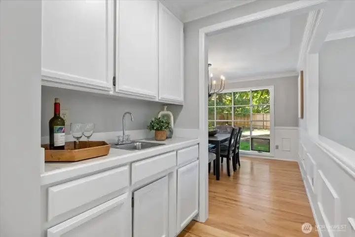 Wet bar.