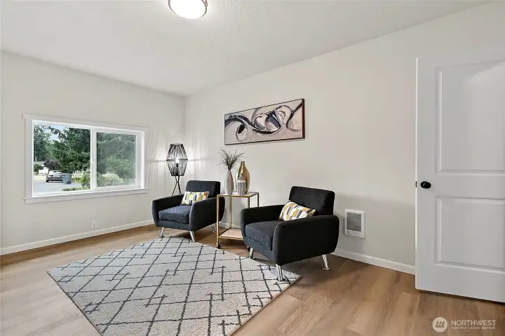 Large Flex Room: was previously used as bedroom. Could also be a large family room.