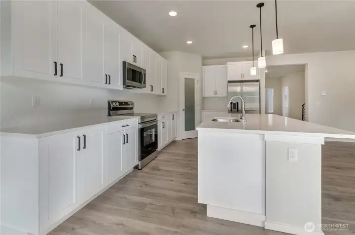 Pictures are from a previously built Vista in the community. They demonstrate the quality that Rush builds and may display upgrades or colors that are no longer available. Pictures are from a previously built Vista in the community. They demonstrate the quality that Rush builds and may display upgrades or colors that are no longer available.