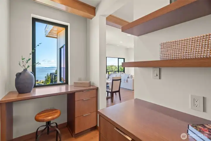 Workstation with Views