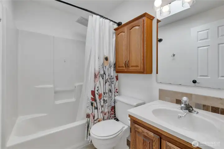 Full hallway bathroom Full hallway bathroom