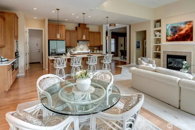 Dining nook area