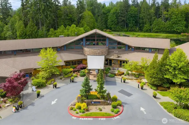 Trilogy's center. Cascade club. Membership included. Indoor pool, Spa, Indoor track, wellness center.
