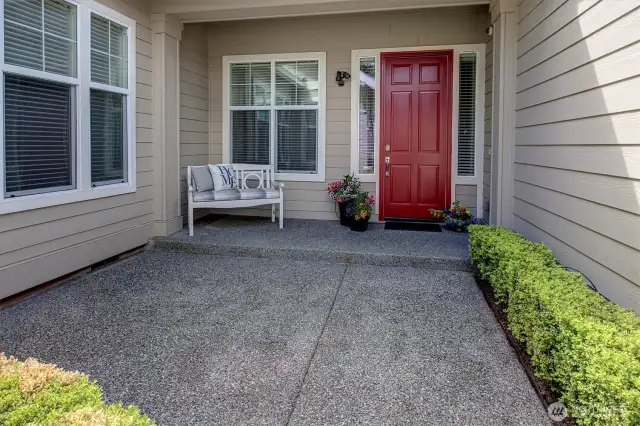 fenced courtyard. Inviting!
