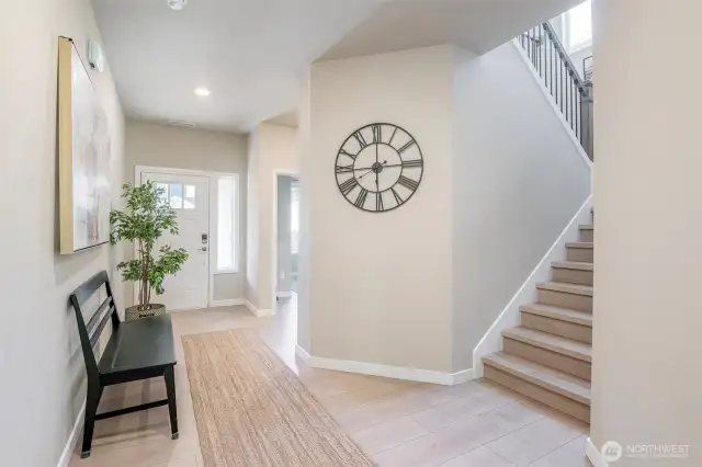 Beautiful light & bright entrance!