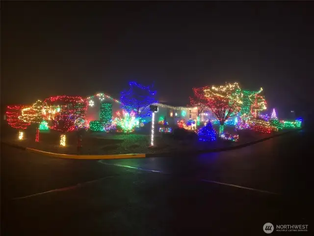 WOW! Santa Clause is coming to town!