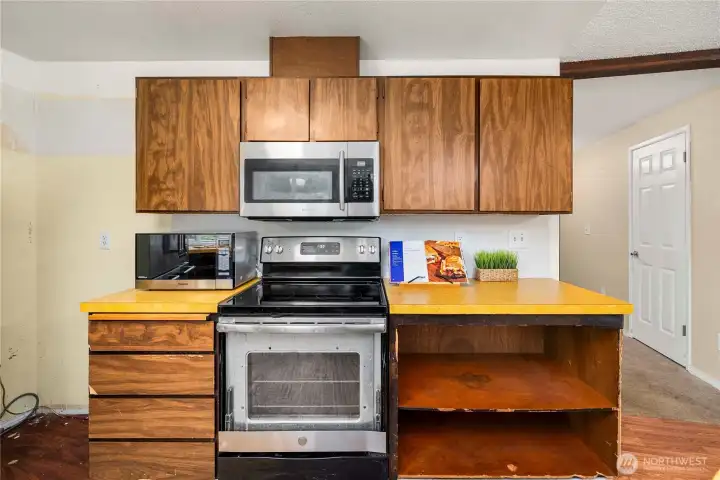 All of the appliances should work, although many are scratched and/or dented.