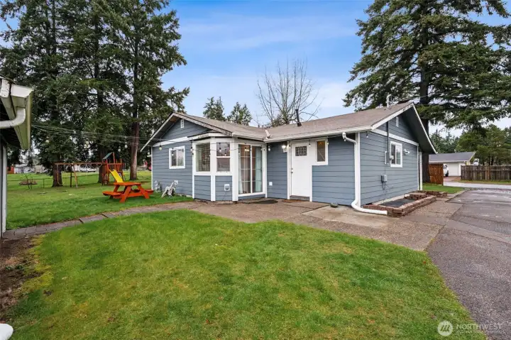 Backyard, Patio, Tons of Space!