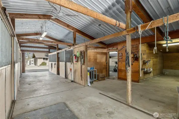 Alley way between stalls, wash rack, tack room and guest house.